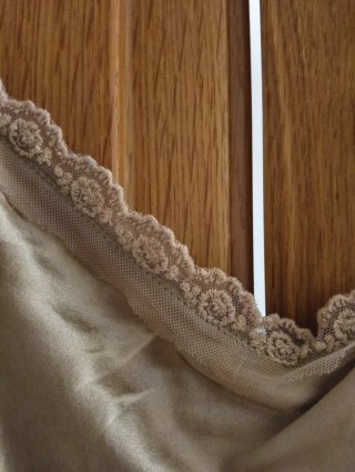 Top lencero beige