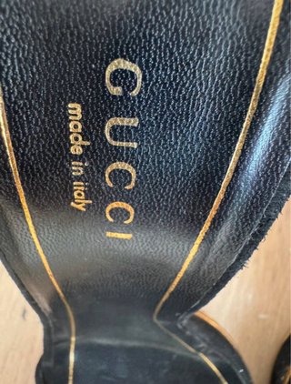 Sandalias Gucci Ante Negro y Dorado