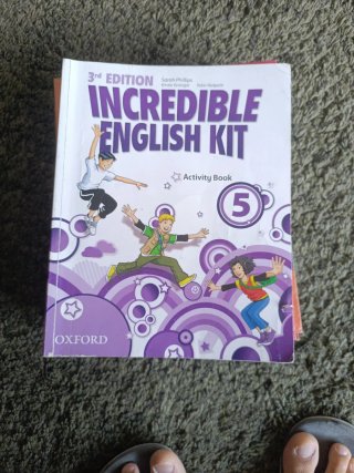 Incredible English Kit Activity book