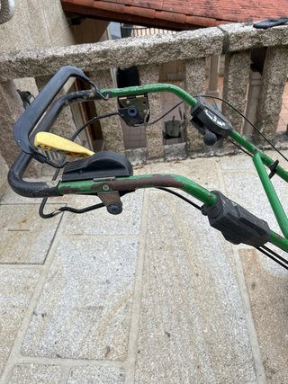 Cortacésped John Deere R47KB con cesto original