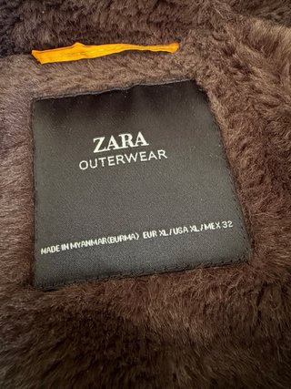 Chaqueta Zara Amarilla con Capucha