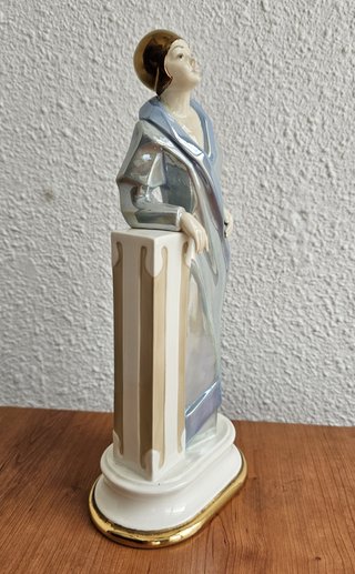 FIGURA DE PORCELANA SEGARRA TORNASOL I
