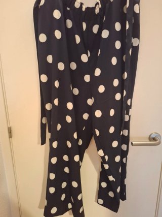 Pantalón lunares negro y blanco