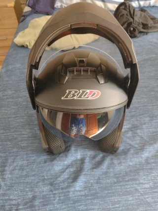 Casco de moto BLD son dos cascos talla s y talla m