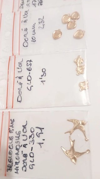 Lote abalorios chapados en oro Perles&Co.