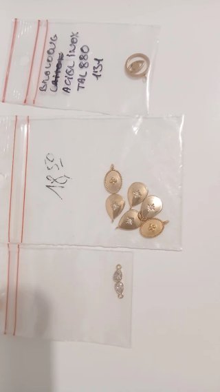 Lote abalorios chapados en oro Perles&Co.