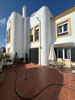 Casa adosada en alquiler en El Rinconcillo en Algeciras