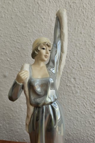 FIGURA DE PORCELANA SEGARRA TORNASOL II