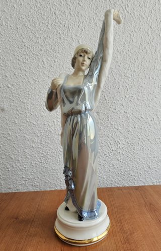 FIGURA DE PORCELANA SEGARRA TORNASOL II