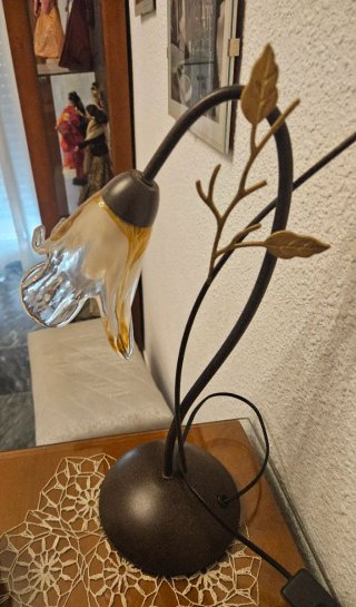 Lámpara forja bronce y cristal flor