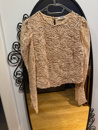 Blusa Zara encaje beige talla M