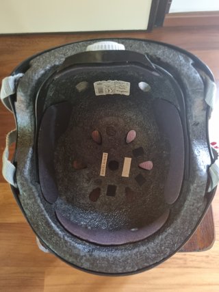 Casco Oxelo nero con grafica 54-58 cm (EN 1078)