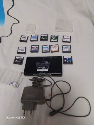 Nintendo DS Negra con 10 juegos