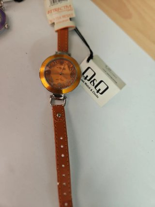 Lote 2 relojes Q&Q Attractive morado y naranja