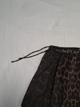 Pantalón corto H&M estampado leopardo Talla M
