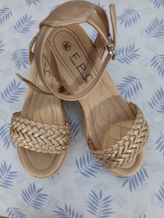 Sandalias FPC Piel Elegantes Talla 38 Doradas