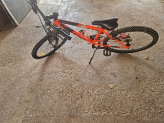 Bicicleta Btwin Naranja  Y/o bici blanca y rosa