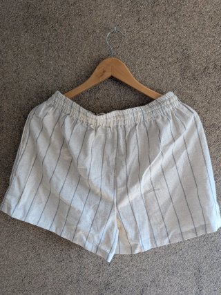 Camisa sin mangas rayas beige XL y pantalon L