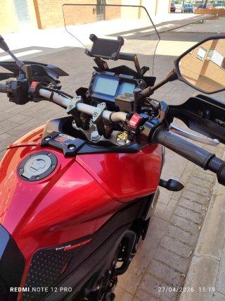 Yamaha Tracer 900 con maletas