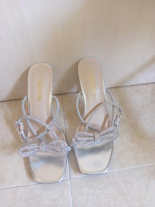 Sandalias Fiesta Lazo Pedrería Plateadas