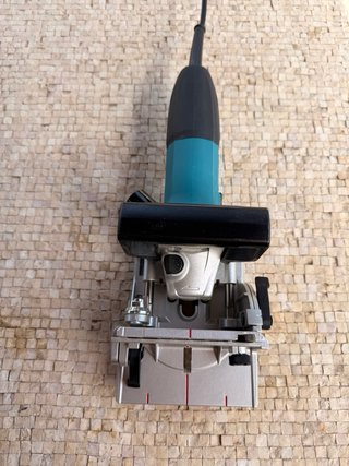 Ensambladora Galleta Makita PJ7000 + Maletín