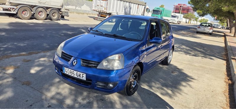 Renault Clio 2008 - foto 1