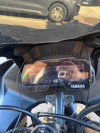 Yamaha YZF r125 negra