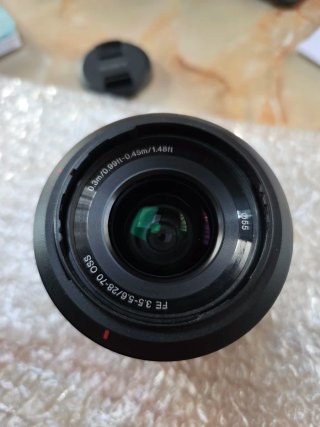 Sony SEL2870 Full-Frame y pack filtros Hoya.