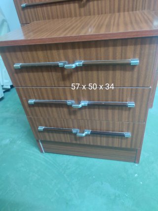 Cómoda y Mesita de Noche Madera y Metal