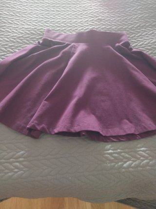 Falda acampanada morada