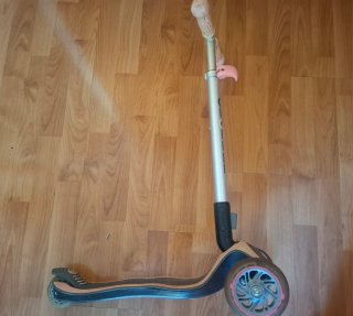 Patinete Globber 3 Ruedas con Luces
