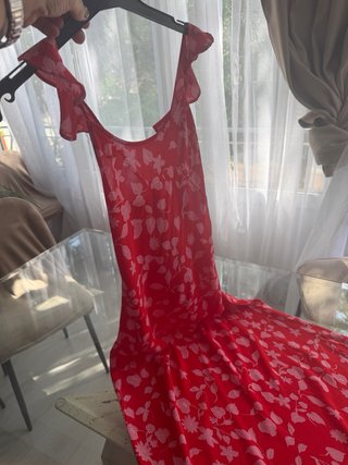 Vestido midi floral rojo y rosa