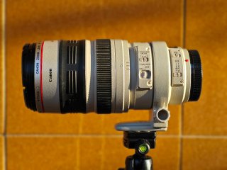 Canon 100-400mm f/4-5.6 L IS USM + Parasol y funda