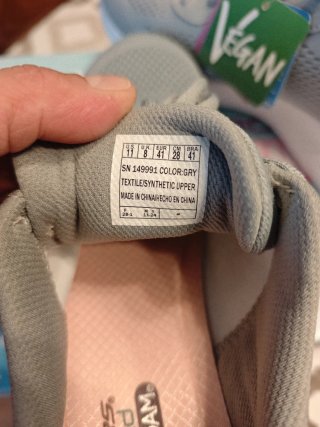 Skechers Air-Cooled Memory Foam N.41