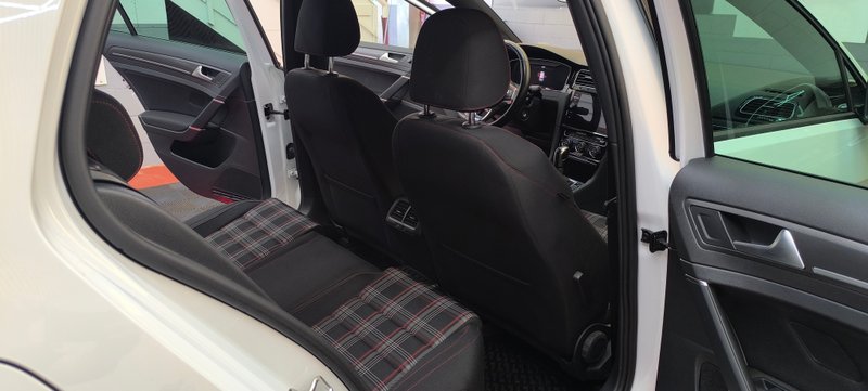 Volkswagen Golf 2019, foto 13