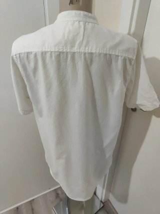 Camisa blanca manga corta cuello mao