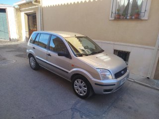 Venta de Ford Fusion.