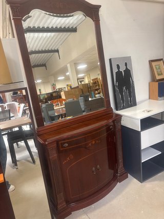 Mueble recibidor con espejo