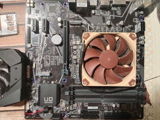 Placa Gigabyte, Gráfica Gigabyte y Cooler Noctua