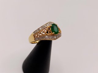 Anillo Con Esmeralda y Diamantes Oro 18k - 6,44gr