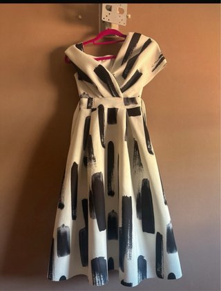 Vestido ASOS escote Bardot