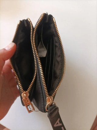 Bimba y Lola Clutch Negro Dorado