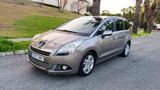 Peugeot 5008 Style 1.6 HDI 115 FAP