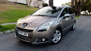 Peugeot 5008 Style 1.6 HDI 115 FAP
