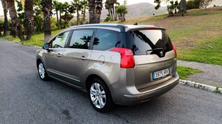 Peugeot 5008 Style 1.6 HDI 115 FAP