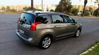 Peugeot 5008 Style 1.6 HDI 115 FAP