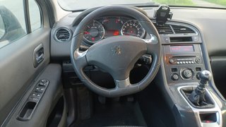 Peugeot 5008 Style 1.6 HDI 115 FAP