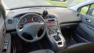 Peugeot 5008 Style 1.6 HDI 115 FAP