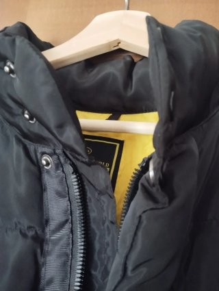 Plumífero negro talla M sin usar.