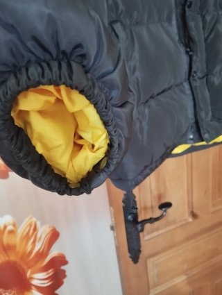 Plumífero negro talla M sin usar.